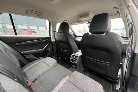 Skoda Octavia 1.4 TSI iV 13kWh SE Technology DSG Euro 6 (s/s) 5dr 25