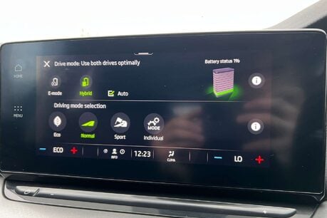Skoda Octavia 1.4 TSI iV 13kWh SE Technology DSG Euro 6 (s/s) 5dr 46