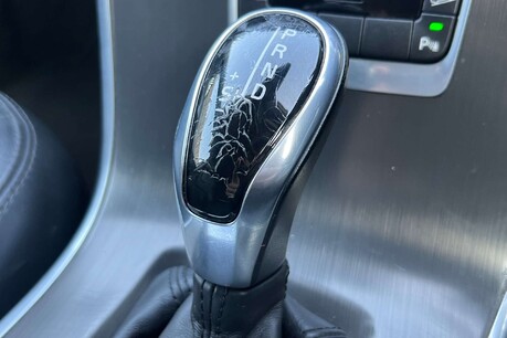 Volvo XC60 2.4 D5 SE Lux Nav Geartronic AWD Euro 5 5dr 34