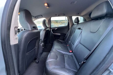 Volvo XC60 2.4 D5 SE Lux Nav Geartronic AWD Euro 5 5dr 26