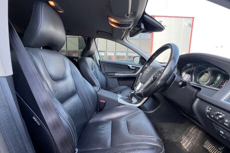 Volvo XC60 2.4 D5 SE Lux Nav Geartronic AWD Euro 5 5dr 17