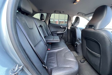 Volvo XC60 2.4 D5 SE Lux Nav Geartronic AWD Euro 5 5dr 22
