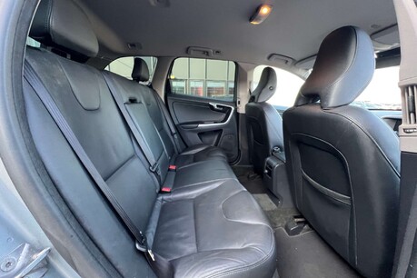 Volvo XC60 2.4 D5 SE Lux Nav Geartronic AWD Euro 5 5dr 23