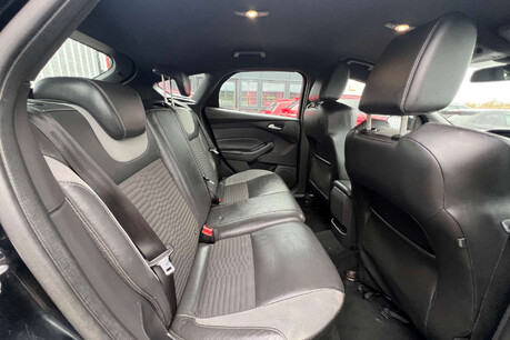 Ford Focus 2.0T EcoBoost ST-2 Euro 6 (s/s) 5dr 22