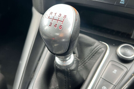 Ford Focus 2.0T EcoBoost ST-2 Euro 6 (s/s) 5dr 33