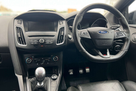 Ford Focus 2.0T EcoBoost ST-2 Euro 6 (s/s) 5dr 14