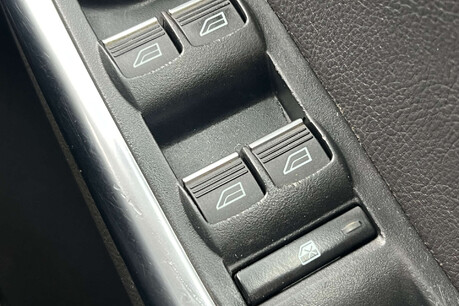 Ford Focus 2.0T EcoBoost ST-2 Euro 6 (s/s) 5dr 52