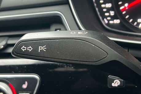 Audi A4 2.0 TDI 40 Black Edition S Tronic Euro 6 (s/s) 5dr 54