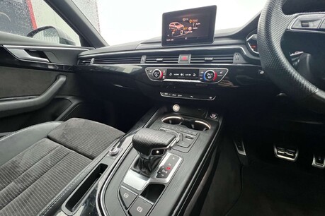 Audi A4 2.0 TDI 40 Black Edition S Tronic Euro 6 (s/s) 5dr 34