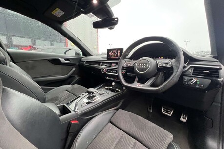 Audi A4 2.0 TDI 40 Black Edition S Tronic Euro 6 (s/s) 5dr 16