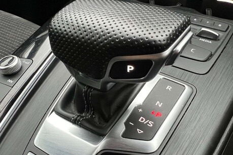 Audi A4 2.0 TDI 40 Black Edition S Tronic Euro 6 (s/s) 5dr 36