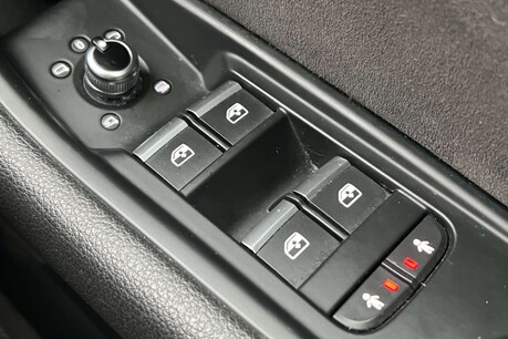 Audi A4 2.0 TDI 40 Black Edition S Tronic Euro 6 (s/s) 5dr 67