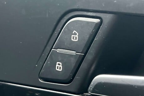 Audi A4 2.0 TDI 40 Black Edition S Tronic Euro 6 (s/s) 5dr 62