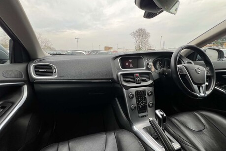 Volvo V40 2.0 D2 Inscription Euro 6 (s/s) 5dr 33