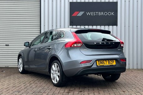 Volvo V40 2.0 D2 Inscription Euro 6 (s/s) 5dr 10