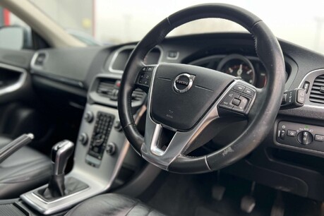 Volvo V40 2.0 D2 Inscription Euro 6 (s/s) 5dr 17