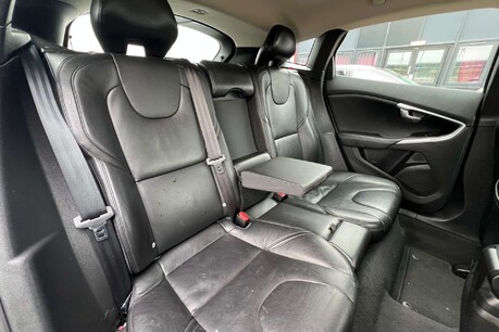 Volvo V40 2.0 D2 Inscription Euro 6 (s/s) 5dr 21