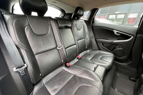 Volvo V40 2.0 D2 Inscription Euro 6 (s/s) 5dr 22