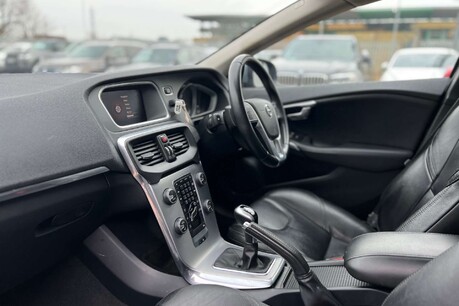Volvo V40 2.0 D2 Inscription Euro 6 (s/s) 5dr 32
