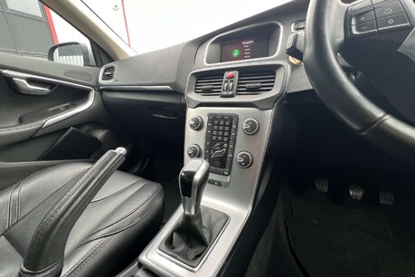 Volvo V40 2.0 D2 Inscription Euro 6 (s/s) 5dr 34