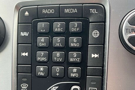 Volvo V40 2.0 D2 Inscription Euro 6 (s/s) 5dr 43