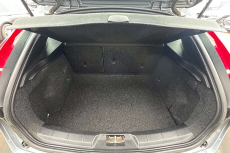 Volvo V40 2.0 D2 Inscription Euro 6 (s/s) 5dr 62