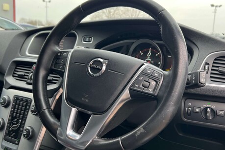 Volvo V40 2.0 D2 Inscription Euro 6 (s/s) 5dr 18