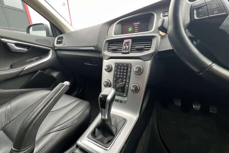 Volvo V40 2.0 D2 Inscription Euro 6 (s/s) 5dr 34