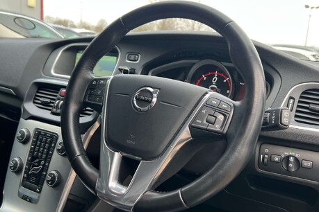 Volvo V40 2.0 D3 Inscription Euro 6 (s/s) 5dr 18