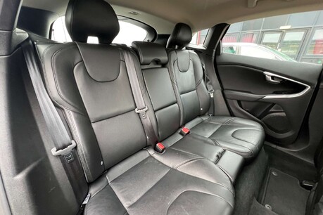Volvo V40 2.0 D3 Inscription Euro 6 (s/s) 5dr 22