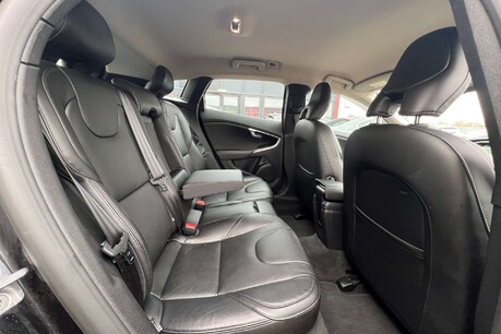 Volvo V40 2.0 D3 Inscription Euro 6 (s/s) 5dr 23