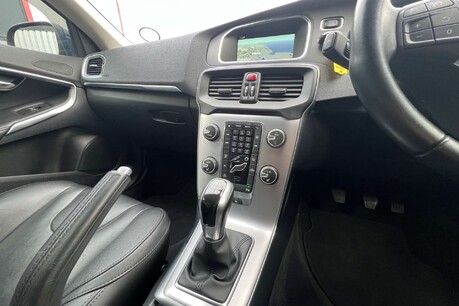 Volvo V40 2.0 D3 Inscription Euro 6 (s/s) 5dr 34
