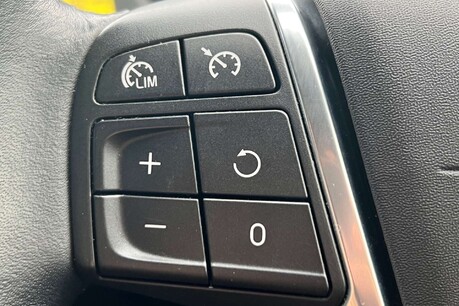 Volvo V40 2.0 D3 Inscription Euro 6 (s/s) 5dr 53