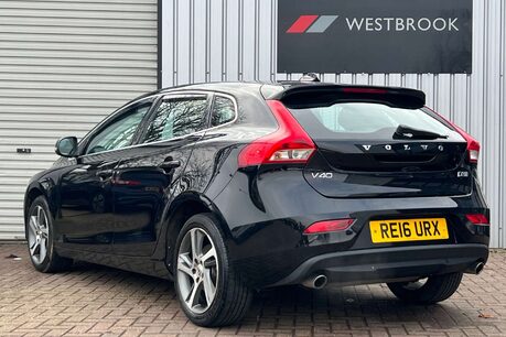 Volvo V40 2.0 D3 Inscription Euro 6 (s/s) 5dr 4
