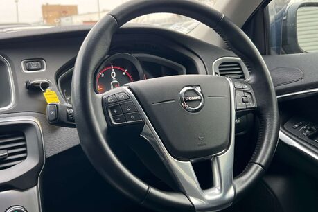 Volvo V40 2.0 D3 Inscription Euro 6 (s/s) 5dr 15