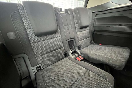 Volkswagen Touran 1.6 TDI BlueMotion Tech SE DSG Euro 6 (s/s) 5dr 26