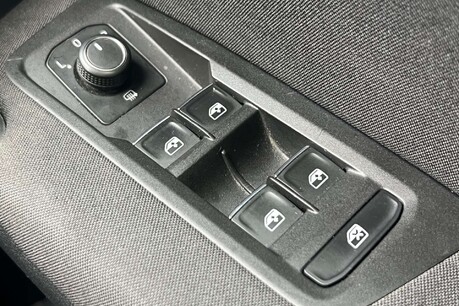 Volkswagen Touran 1.6 TDI BlueMotion Tech SE DSG Euro 6 (s/s) 5dr 56
