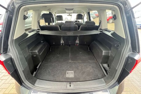 Volkswagen Touran 1.6 TDI BlueMotion Tech SE DSG Euro 6 (s/s) 5dr 58