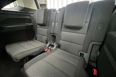 Volkswagen Touran 1.6 TDI BlueMotion Tech SE DSG Euro 6 (s/s) 5dr 27