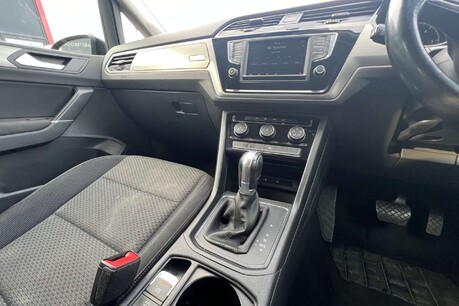 Volkswagen Touran 1.6 TDI BlueMotion Tech SE DSG Euro 6 (s/s) 5dr 36