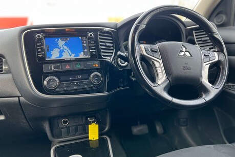 Mitsubishi Outlander 2.0h 12kWh Juro CVT 4WD Euro 6 (s/s) 5dr 14