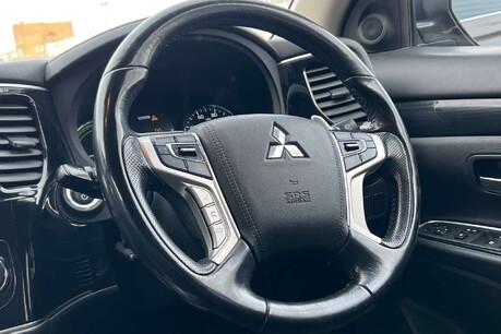 Mitsubishi Outlander 2.0h 12kWh Juro CVT 4WD Euro 6 (s/s) 5dr 15