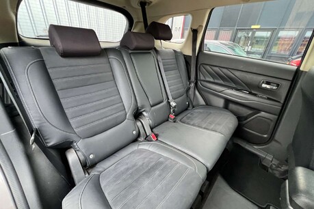 Mitsubishi Outlander 2.0h 12kWh Juro CVT 4WD Euro 6 (s/s) 5dr 22