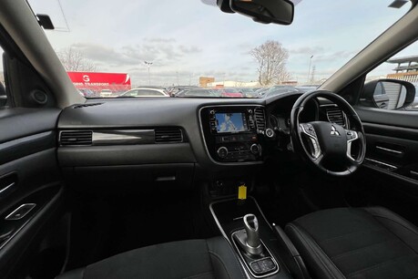 Mitsubishi Outlander 2.0h 12kWh Juro CVT 4WD Euro 6 (s/s) 5dr 33