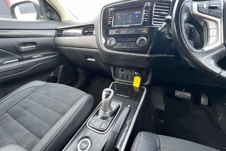 Mitsubishi Outlander 2.0h 12kWh Juro CVT 4WD Euro 6 (s/s) 5dr 34