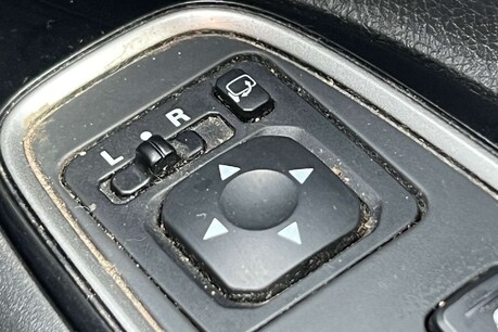Mitsubishi Outlander 2.0h 12kWh Juro CVT 4WD Euro 6 (s/s) 5dr 52