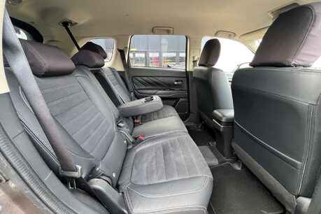 Mitsubishi Outlander 2.0h 12kWh Juro CVT 4WD Euro 6 (s/s) 5dr 23