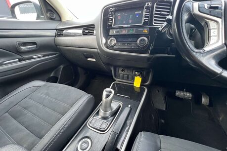 Mitsubishi Outlander 2.0h 12kWh Juro CVT 4WD Euro 6 (s/s) 5dr 34