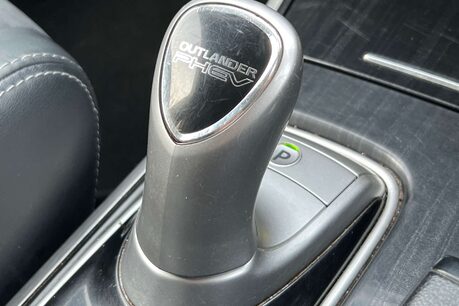Mitsubishi Outlander 2.0h 12kWh Juro CVT 4WD Euro 6 (s/s) 5dr 38