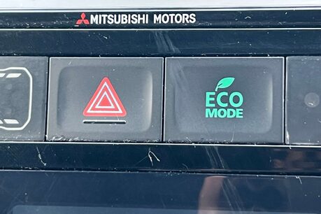 Mitsubishi Outlander 2.0h 12kWh Juro CVT 4WD Euro 6 (s/s) 5dr 41
